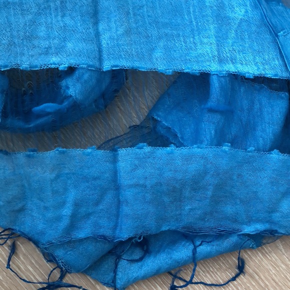 Handmade Luxury Transparent Oversized Fringe Shawl. Beautiful Adriatic color - Picture 4 of 9